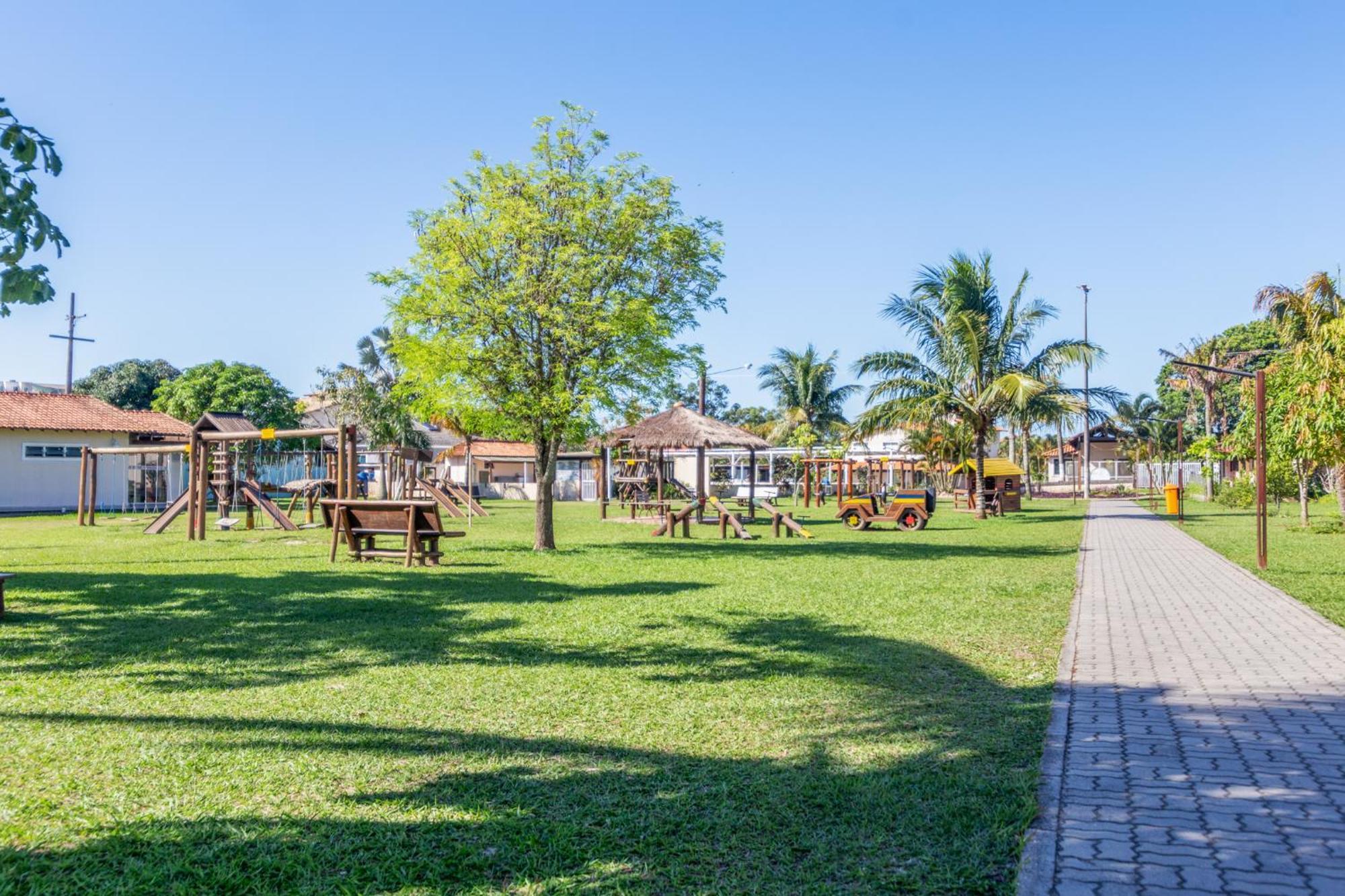 Refugio Tropical Casa De Praia Com Piscina Aquecida E 4 Suites E Garagem 3 Carros, 800 Mtrs Da Praia Internet 700 Mbps, Condominio Privado Com Pista De Skate , Quadra De Futevolei , Campos E Quadras De Futebol! Cabo Frio Dış mekan fotoğraf